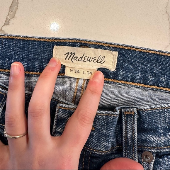 Madewell Men’s Slim Jeans in Danforth Wash - Picture 9 of 11